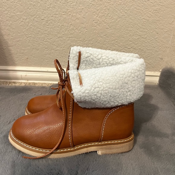 Faux leather and wool boots - Picture 2 of 8